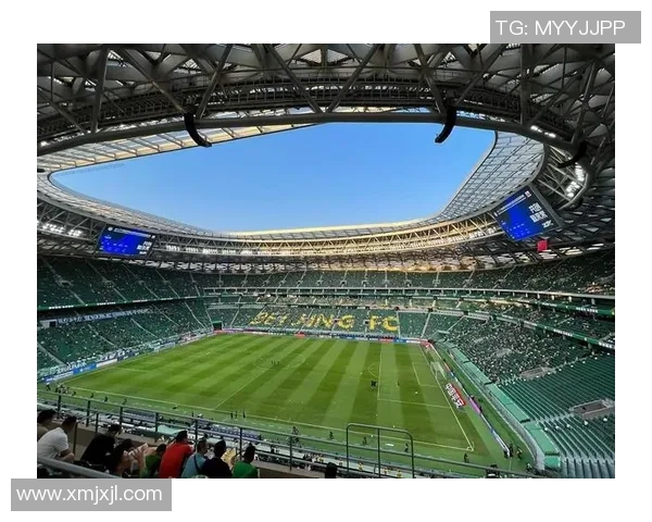 摇滚的足球:激情与节奏交织的绿茵场上演绎梦想与荣耀 摇滚的足球:激情与节奏交织的绿茵场上演绎梦想与荣耀